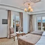 Ξενοδοχείο Antis Hotel-special Category 4*