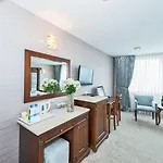 안티스 호텔-스페셜 카테고리 4*